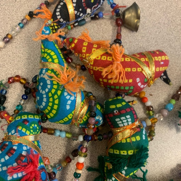 Textile Birds , beaded with bell wall hanging decor Made in India ( Set 2) - Picture 4 of 8